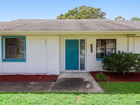 3rd image of 202 Palmwood Dr