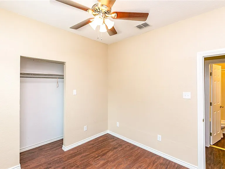1005 Furman Ave #2 — Photo 9