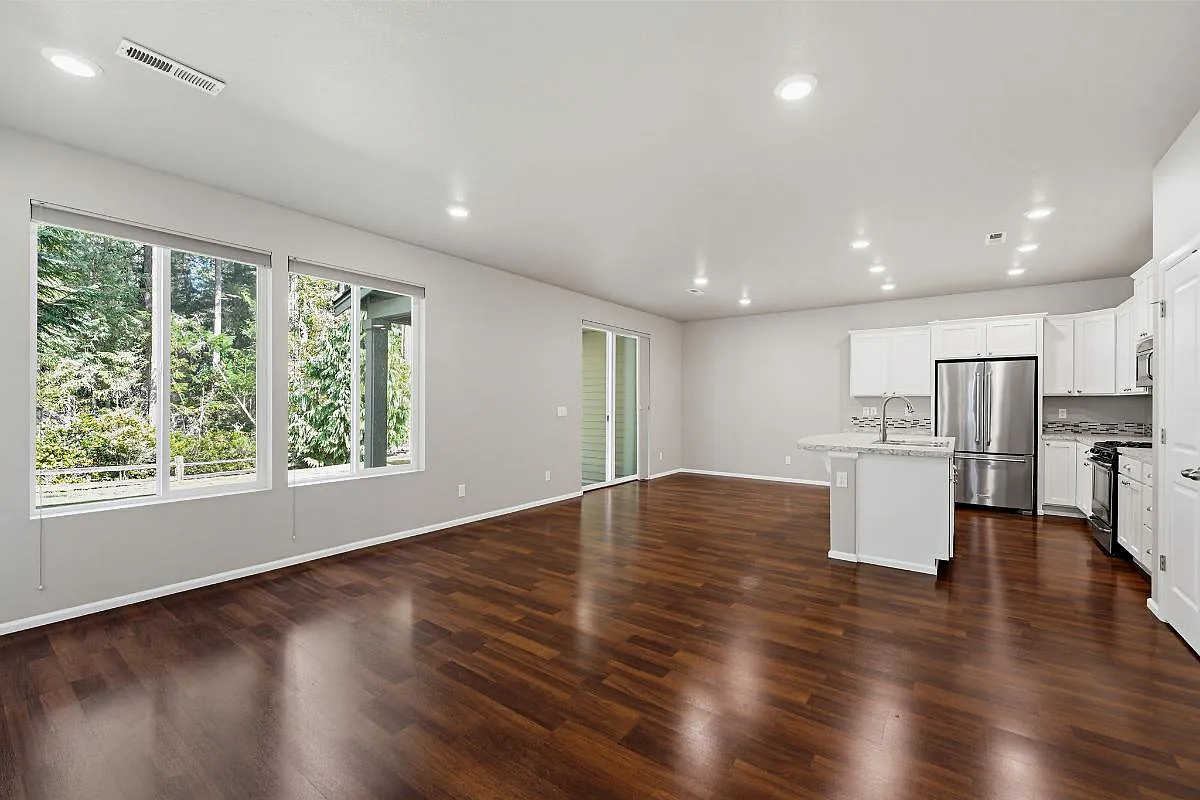 3 bed, 2.5 bath, 1821 sqft, $2,800 — Photo 4