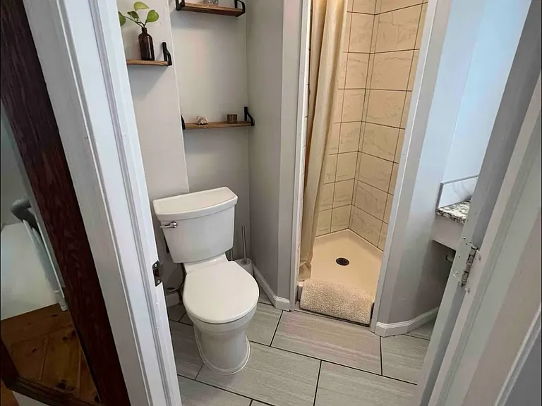50 Dutchess Ave #B — Photo 7