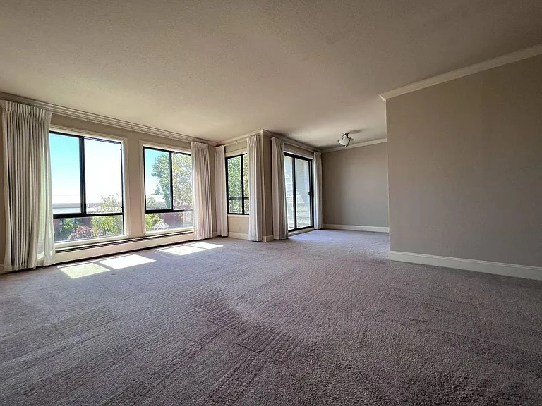 500 Poplar Avenue (903r) — Photo 7