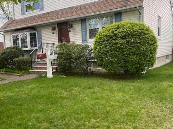 55 Rosengren Ave, Totowa Boro, NJ 07512