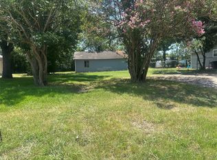 1008 E High St, Terrell, TX 75160