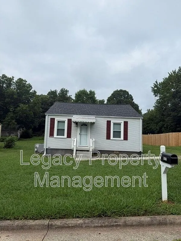 2 bed, 1.0 bath, 728 sqft, $1,150 — Photo 1