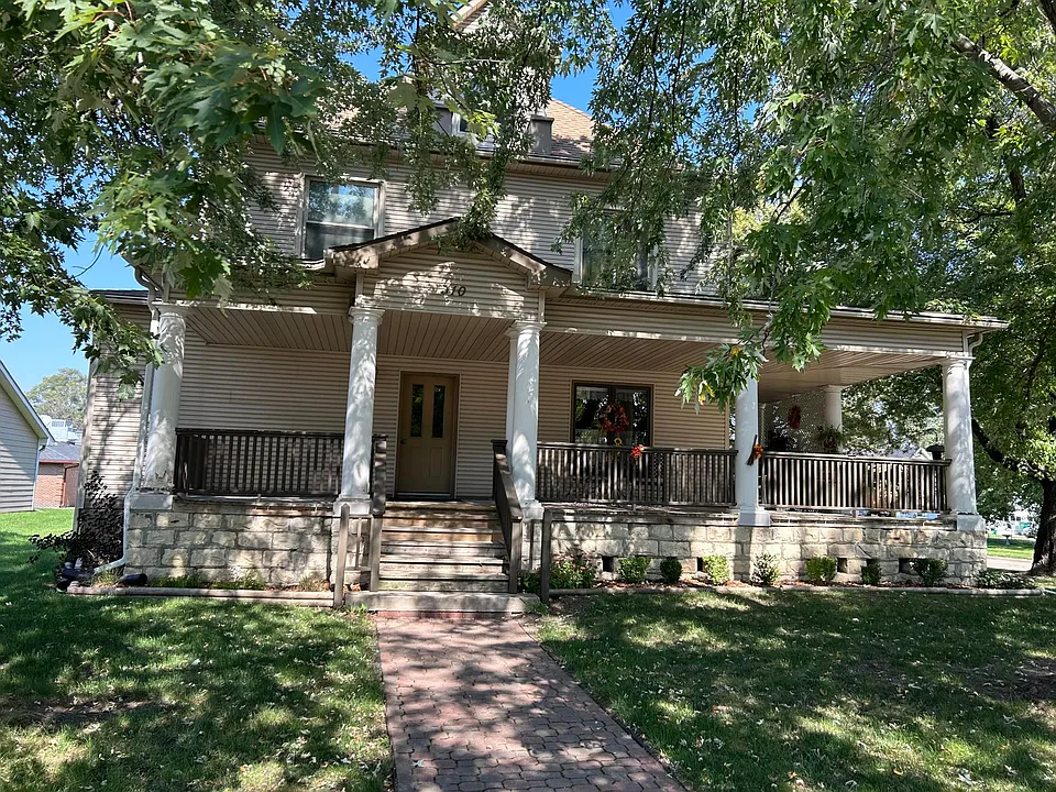 310 E Salem Ave #3