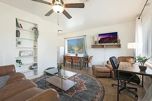 422 N 18th Ave #1 Photo 1