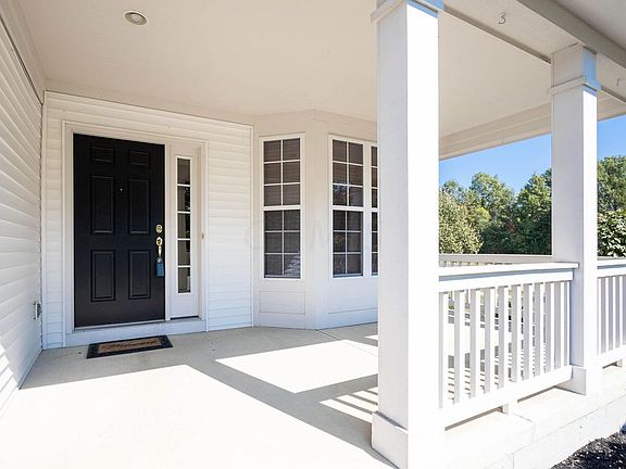 4th image of 5851 Chiddingstone Ln