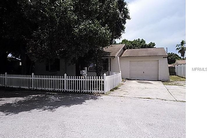 1st image of 10104 Chimney Hill Ct