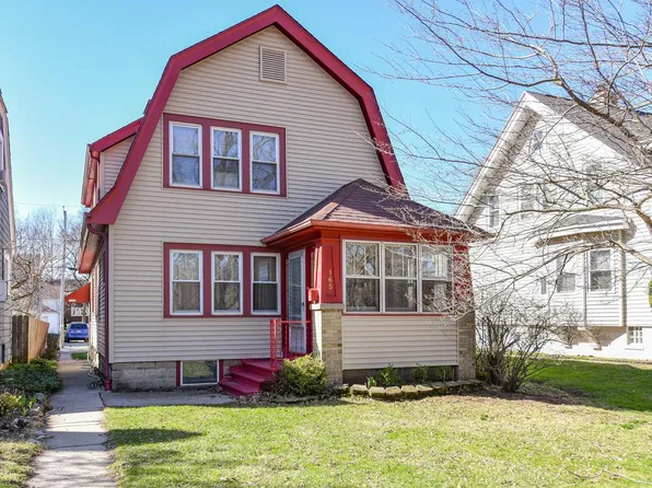165 West Saveland AVENUE, Milwaukee, WI 53207