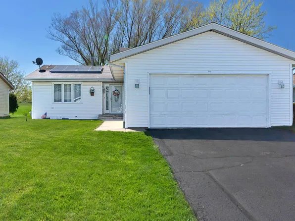 911 S Trainer Rd, Rockford, IL 61108