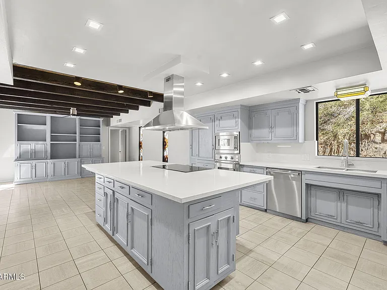6900 N Highlands Dr — Photo 24