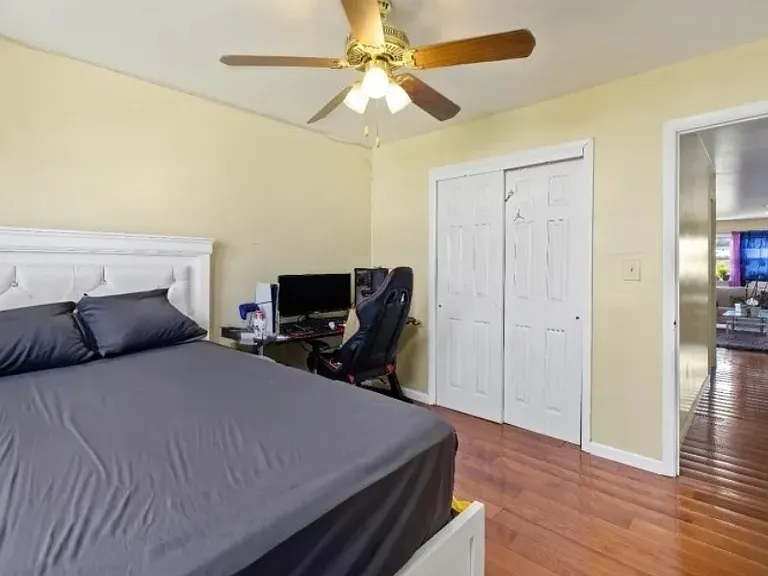515 Livingston St #2 — Photo 3