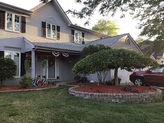 2nd image of 1054 Mountain Glen Way