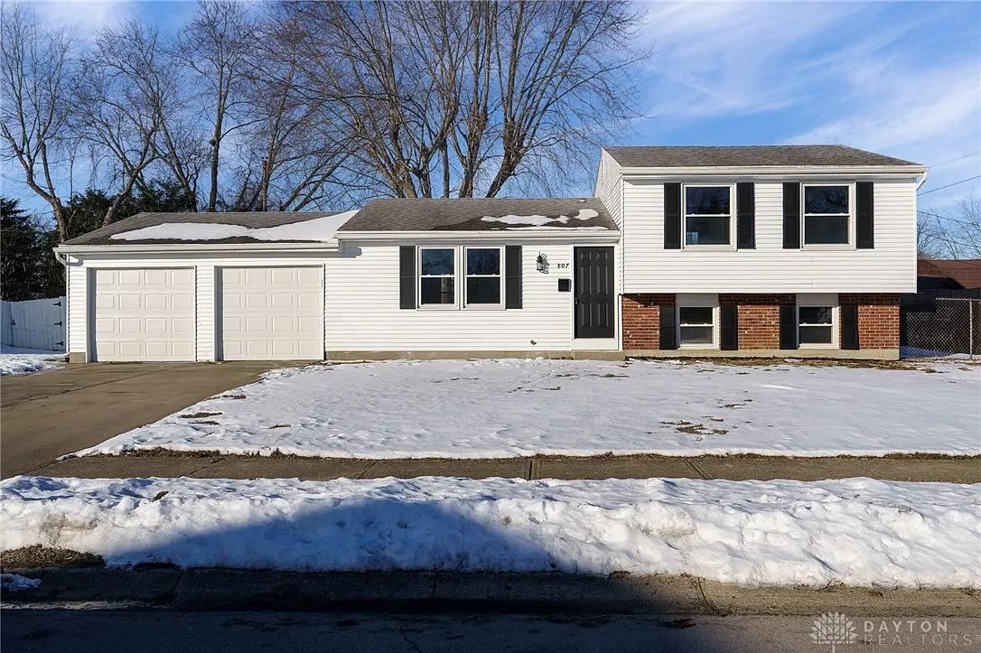 807 Barkins Ave photo 1