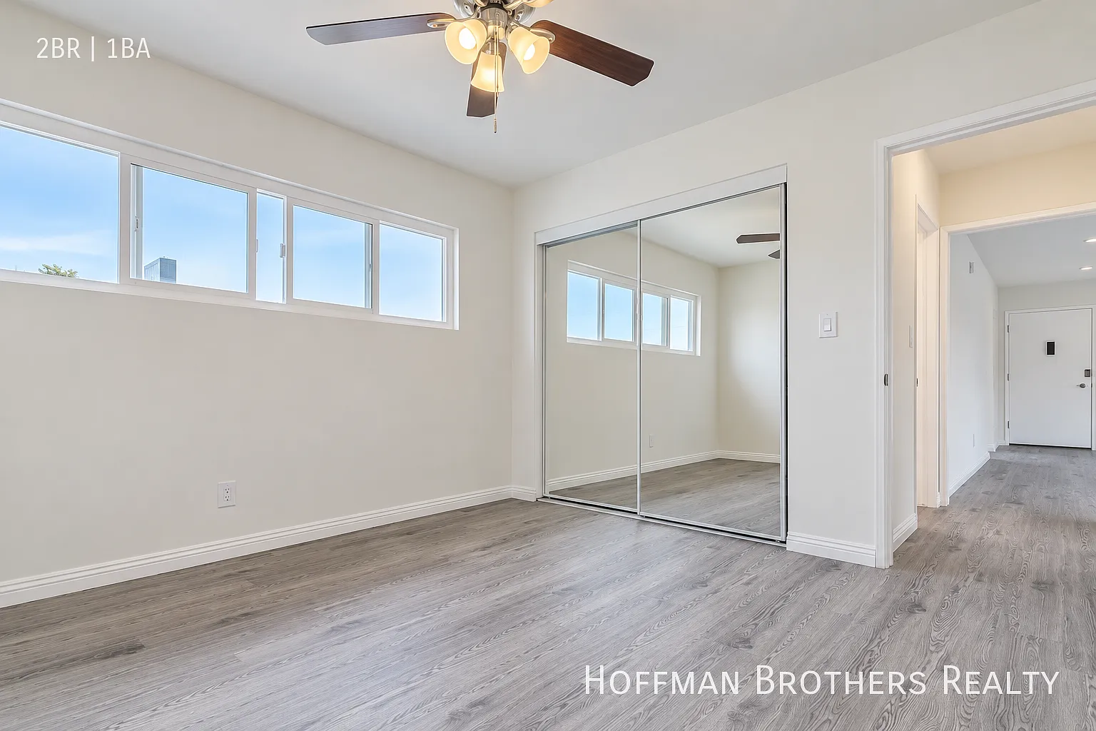 Spacious 2-Bedroom Inglewood Apartment With Classic Layout! Only $500 Deposit (OAC)!! — Photo 4