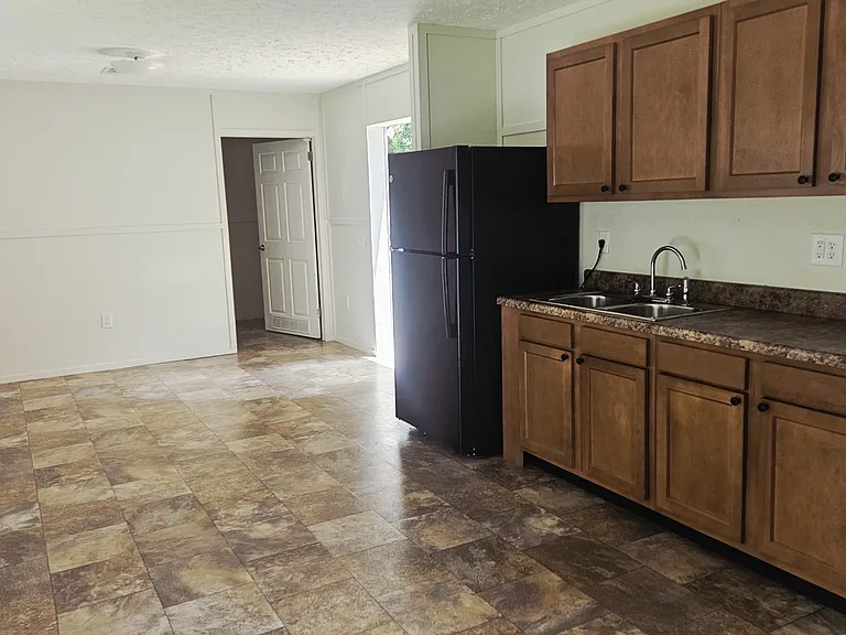 221 Whispering Pine Dr — Photo 5