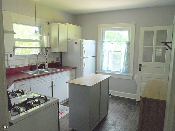 5th image of 1104 N Bosart Ave