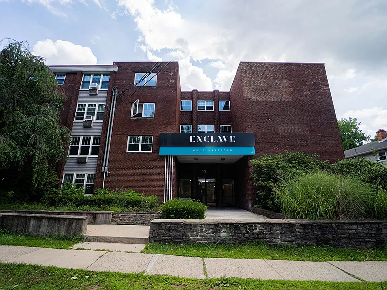 Enclave West Hartford / Parc West — Photo 11