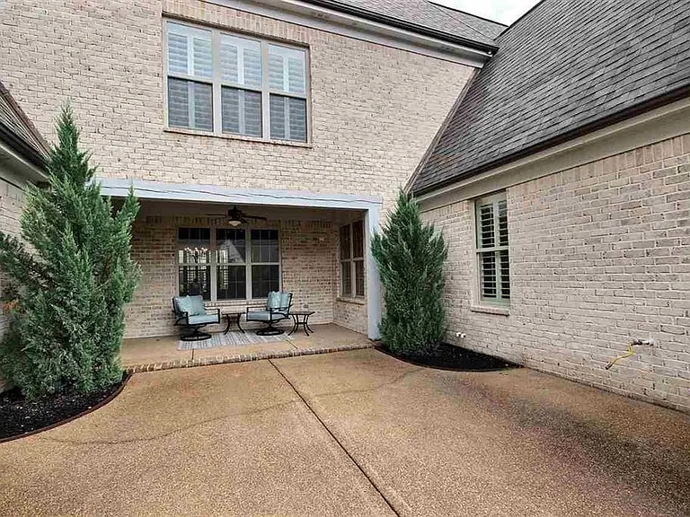 1415 Ollie St — Photo 7