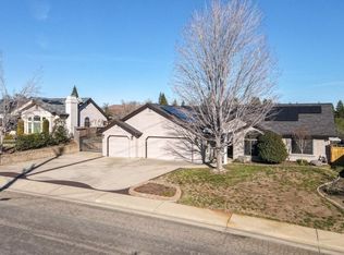 225 Ironwood Ln, Redding, CA 96003