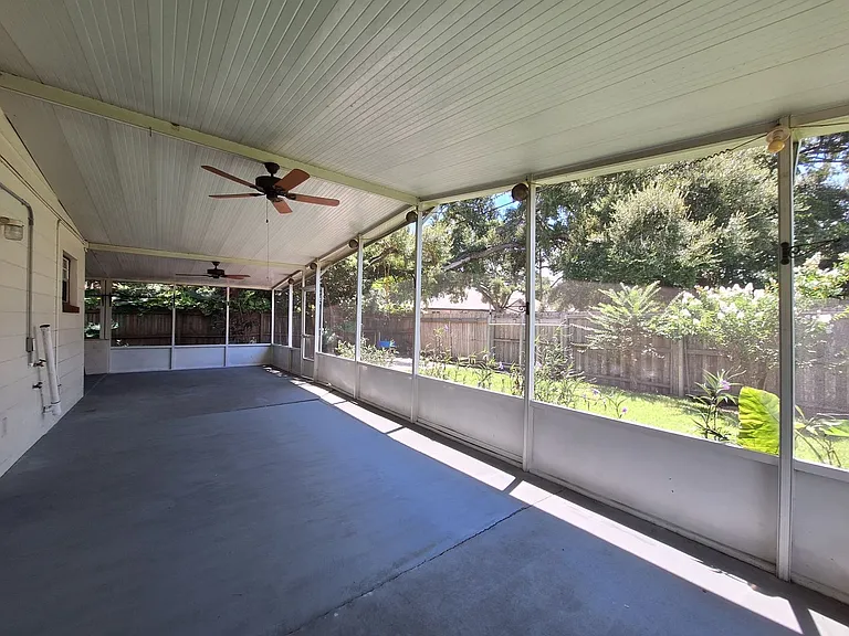 4006 Bayfront Pkwy — Photo 30