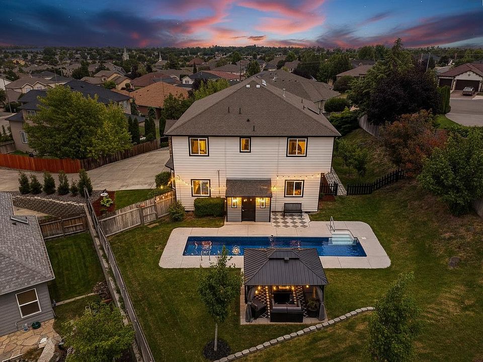 1st image of 429 Aimee Dr