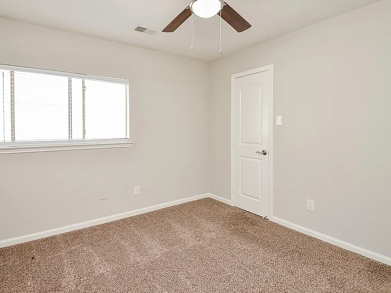 13410 Cricklewood Creek Ln — Photo 22