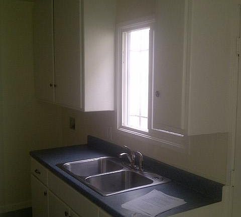4th image of 716 1/2 Mar Vista Ave