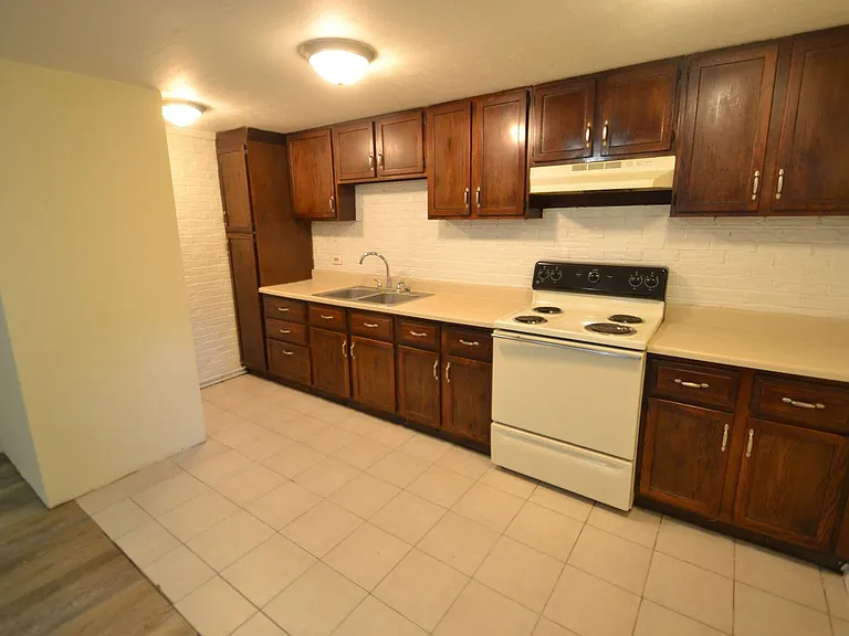 35 Wesleyan Court — Photo 5