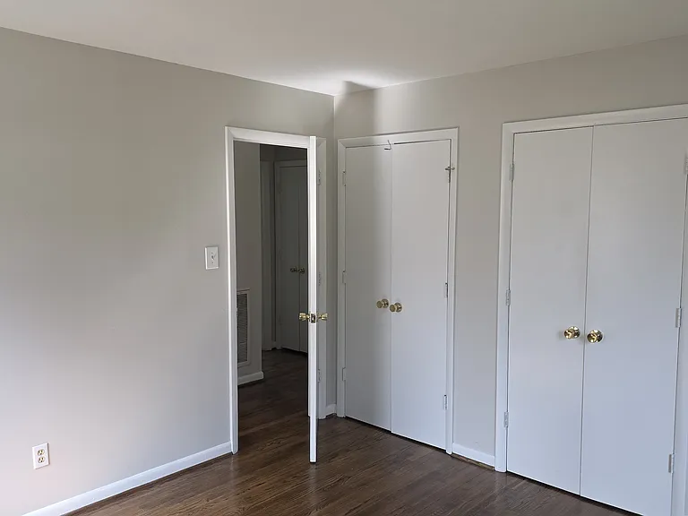 524 Country Club Dr — Photo 4