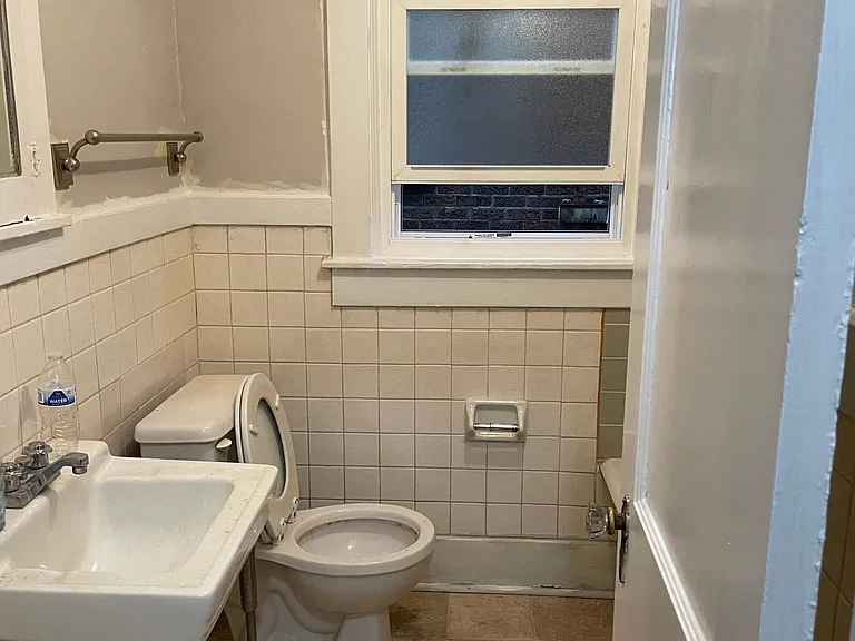 1602 Stevens Ave #1 — Photo 9