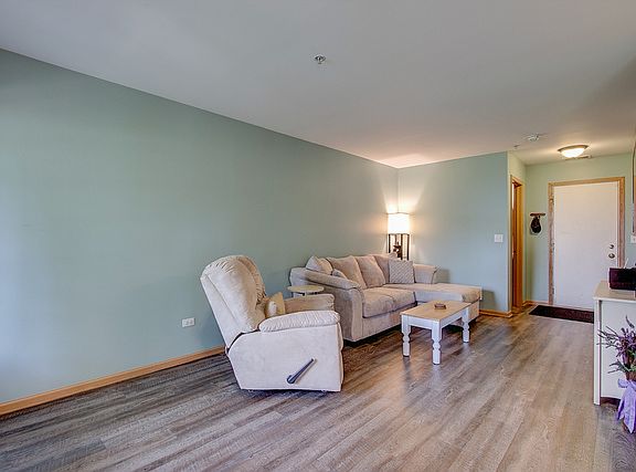 5th image of 618 Blue Springs Dr #85-2