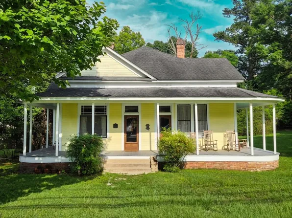 304 S Main St, Newton, MS 39345