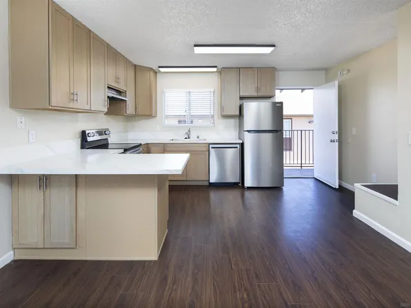 975 E Washington Ave APT E, El Cajon, CA 92020