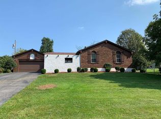 1009 Crestwood Hts, Paris, KY 40361