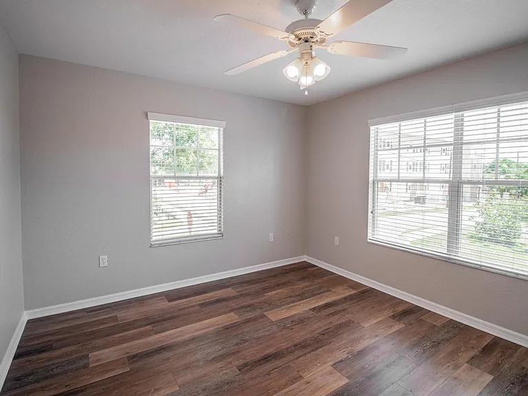 741 E Lime St — Photo 14