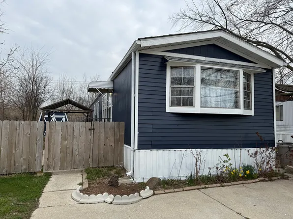 188 N Windmere Cir, Matteson, IL 60443