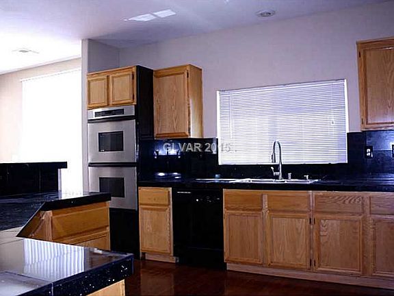 4th image of 8520 Caddy Corner St