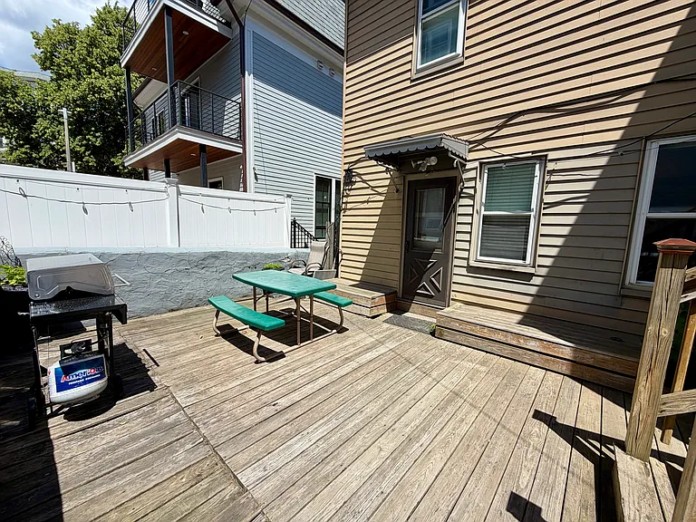 101 Farragut Rd #1R — Photo 10