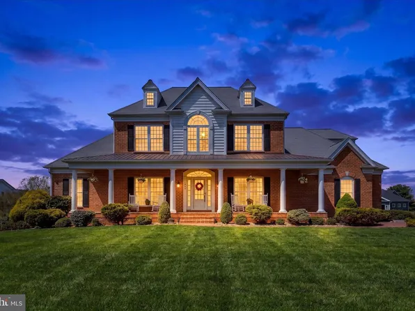 6964 Saint Annes Dr, Fayetteville, PA 17222