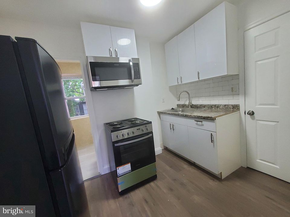 1st image of 1706 N 25th St #4