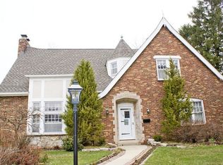 110 W Courtland St, Mundelein, IL 60060
