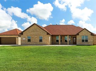 2398 Settlers Way Dr, Sealy, TX 77474