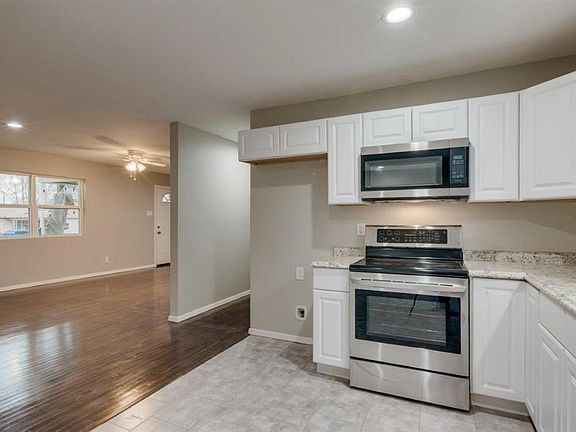 2nd image of 776 Fairwood Dr