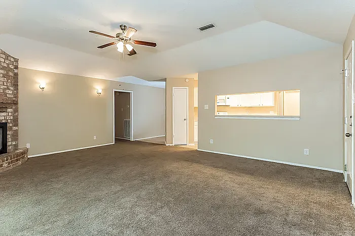 2811 Mayflower Landing Ct — Photo 3