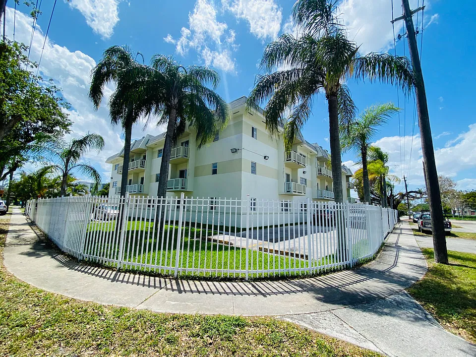 12892 NE 8th Ave #309