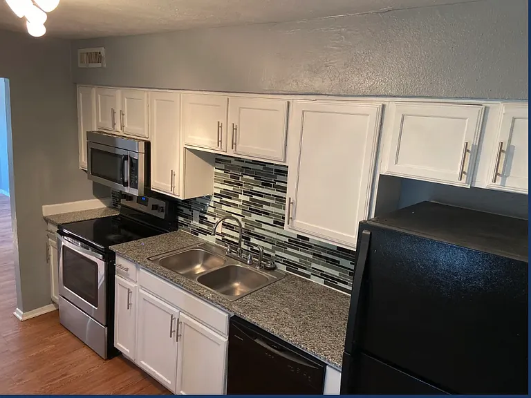 3955 Mather Ct — Photo 7