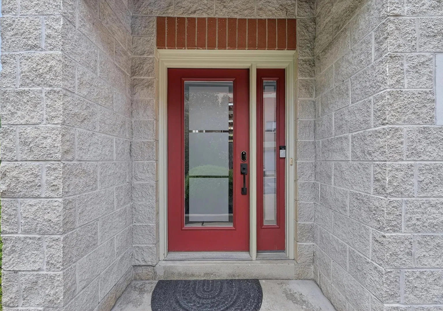 145 S Saint Clair St — Photo 2