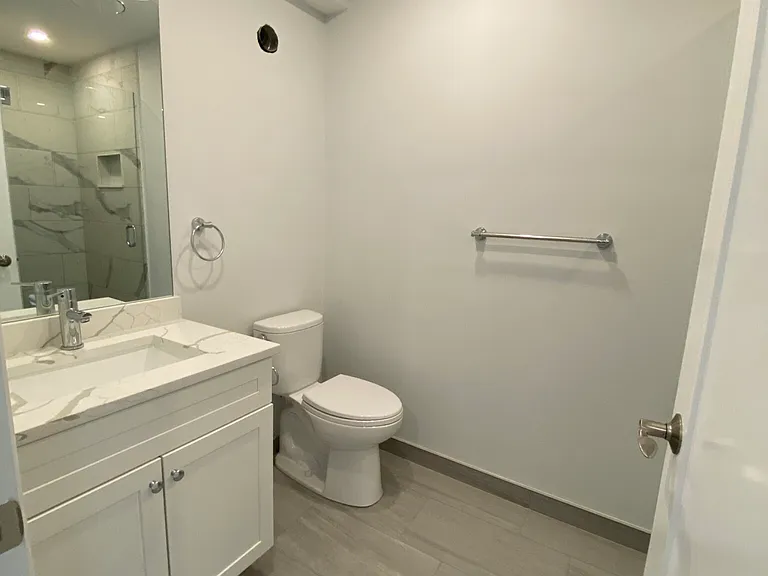 385 Pleasant St #7 — Photo 11