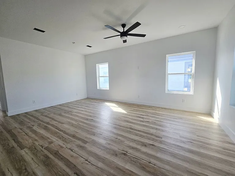 9428 Starfish Ave — Photo 5